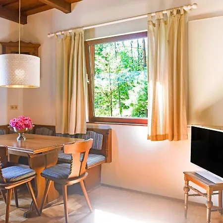 בקתה Cozy Chalet In Molln With Garden רמסאו אם דכשטיין